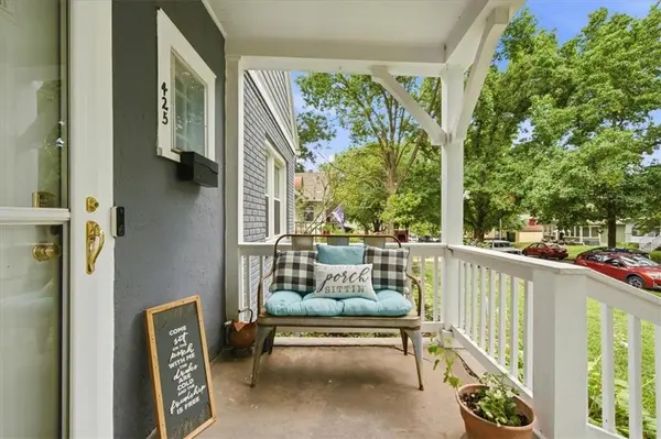 425 E 70th ST, Kansas City, MO 64131