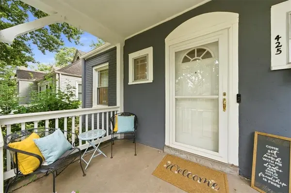 425 E 70th ST, Kansas City, MO 64131