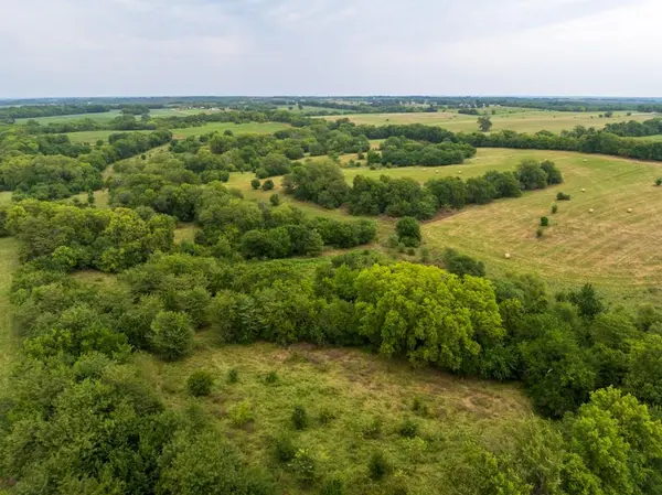 000 SE McBee Chapel RD, Braymer, MO 64624