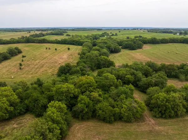 000 SE McBee Chapel RD, Braymer, MO 64624