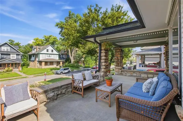 3333 Virginia AVE, Kansas City, MO 64109