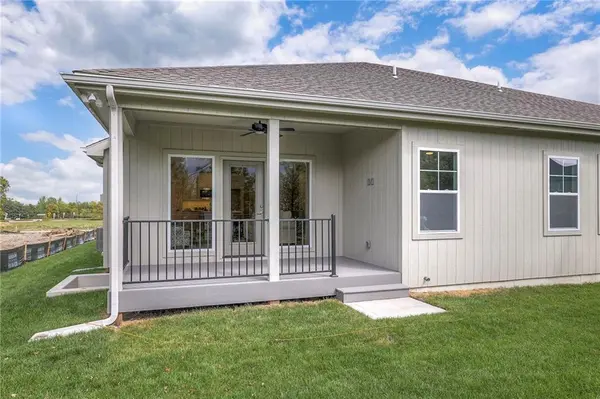 9851 Greeley ST, Lenexa, KS 66227