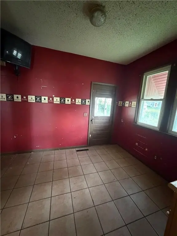 2806 Duncan ST, St Joseph, MO 64507