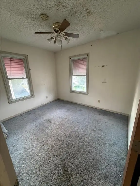 2806 Duncan ST, St Joseph, MO 64507
