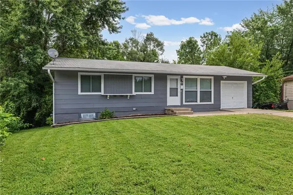 7612 E 51st TER, Kansas City, MO 64129