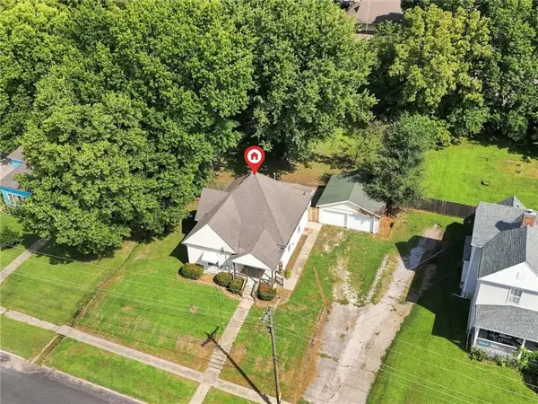106 Grandview ST, Richmond, MO 64085