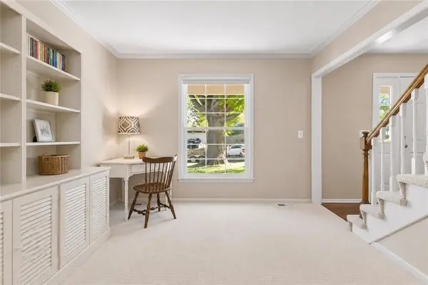 9315 W 113th ST, Overland Park, KS 66210