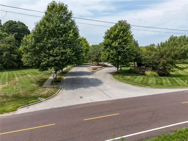 16631 Ruby CT, Basehor, KS 66007