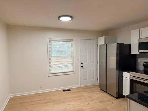 8613 E 92nd TER, Kansas City, MO 64138