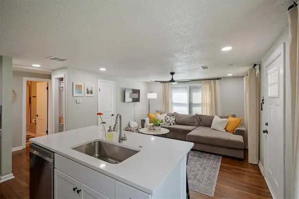 605 E 90th ST, Kansas City, MO 64131