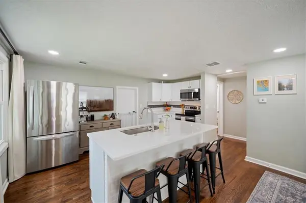 605 E 90th ST, Kansas City, MO 64131