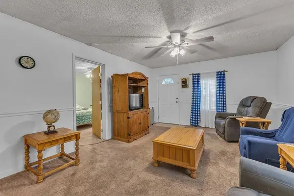 2319 Excello DR, St Joseph, MO 64503