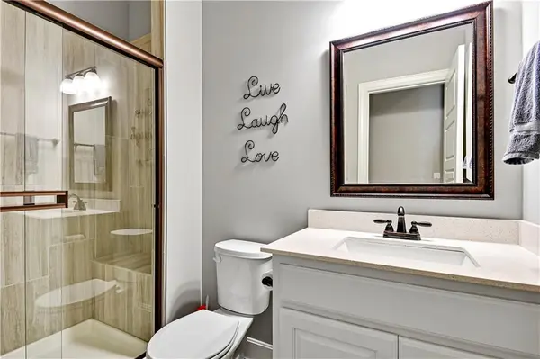 8003 W 166th TER, Overland Park, KS 66085