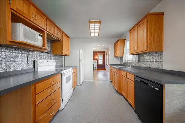 4500 Fisher ST, Kansas City, KS 66103