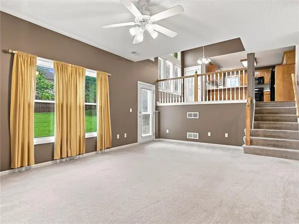 7338 N Booth AVE, Kansas City, MO 64158
