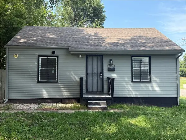 1920 E 84TH TER, Kansas City, MO 64132