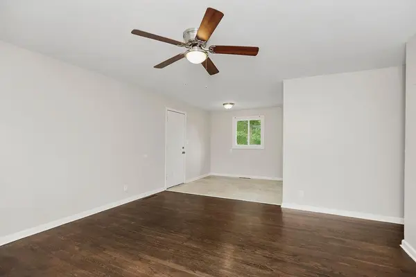 7304 E 85th TER, Kansas City, MO 64138