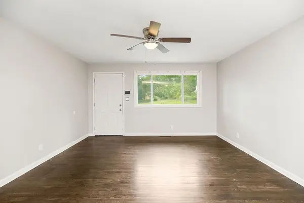 7304 E 85th TER, Kansas City, MO 64138