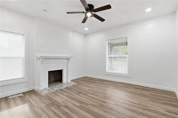 2130 E 24th ST, Kansas City, MO 64127