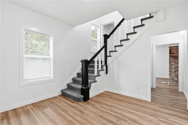 2130 E 24th ST, Kansas City, MO 64127