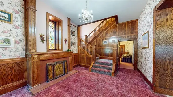 537 N 8th ST, St Joseph, MO 64501