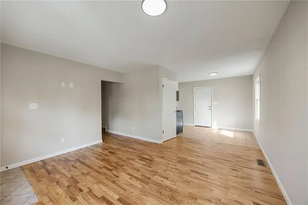 7408 E 49th TER, Kansas City, MO 64129