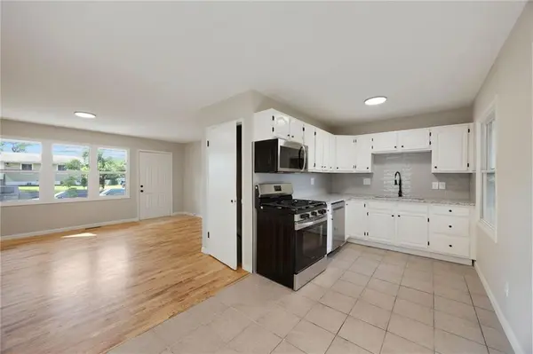 7408 E 49th TER, Kansas City, MO 64129