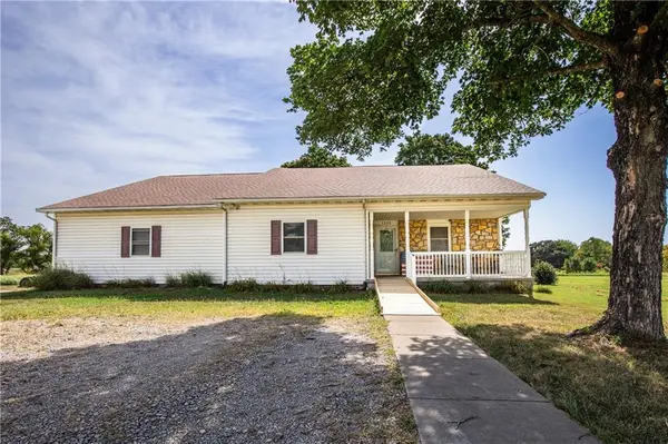 1255 245th ST, Fort Scott, KS 66701