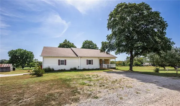 1255 245th ST, Fort Scott, KS 66701