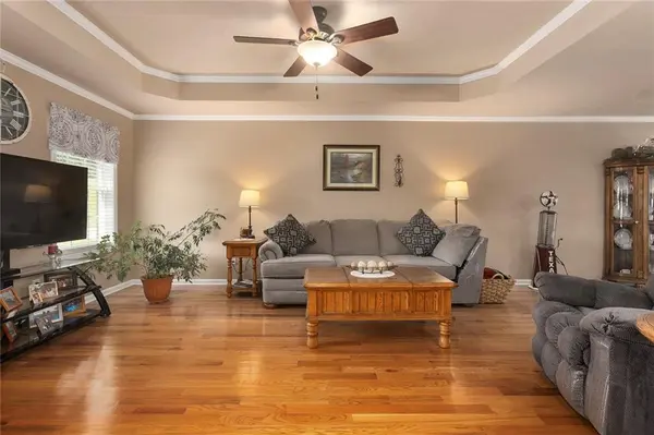 3221 Hickory Ridge CT, St Joseph, MO 64503