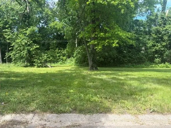 915 Oak ST, Eudora, KS 66025