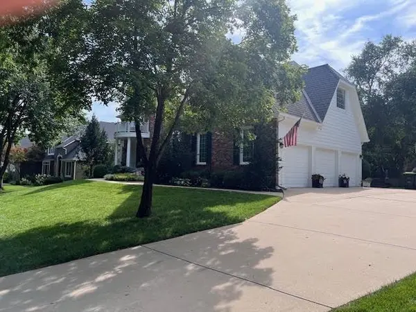13020 Falmouth ST, Leawood, KS 66209