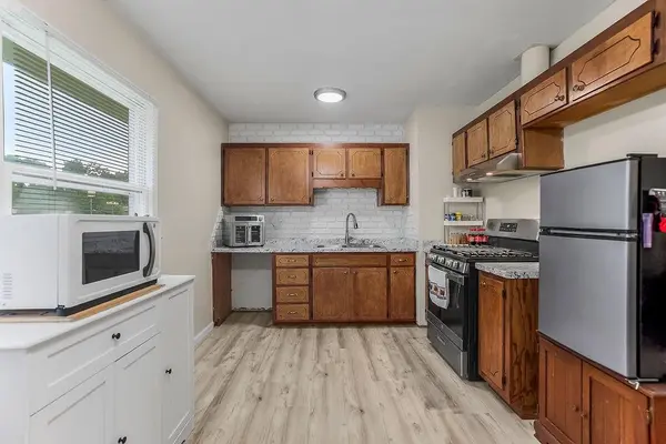 201 W 8th ST, Edgerton, KS 66021