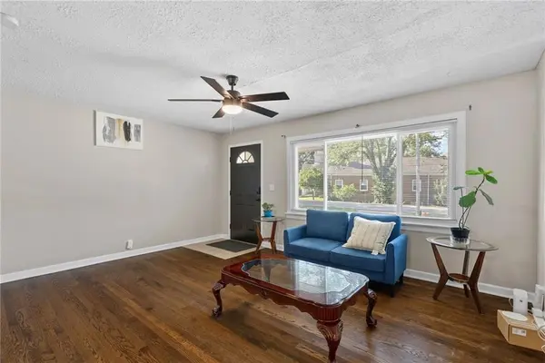 8606 E 79 th ST, Kansas City, MO 64138