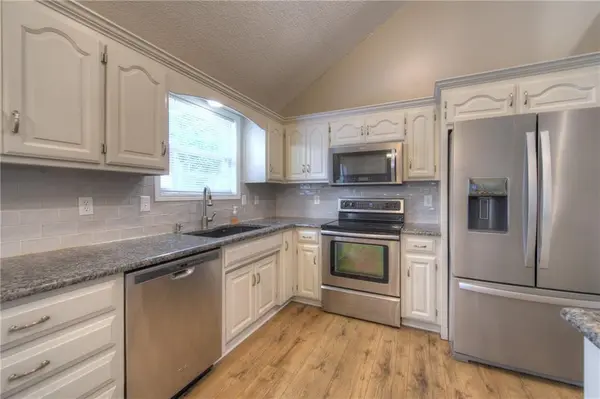8706 N Carson AVE, Kansas City, MO 64153