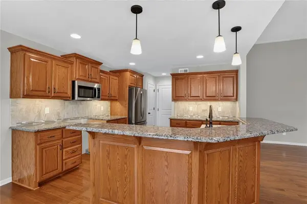 4511 NE 70th TER, Kansas City, MO 64119