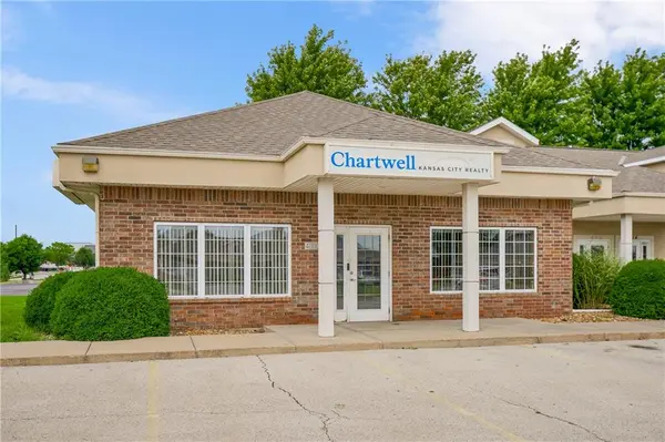 410 Remington Plaza CT, Raymore, MO 64083