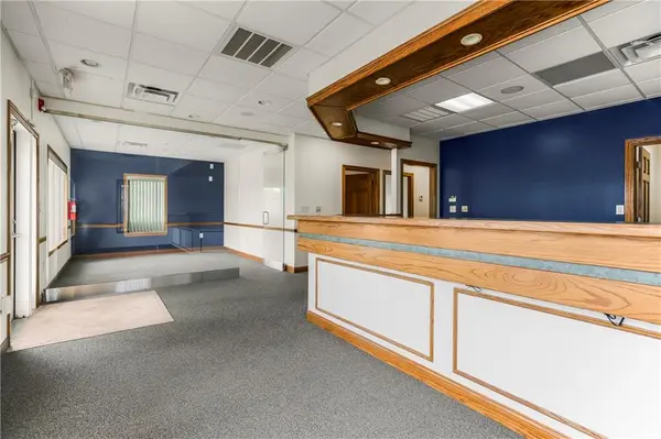 410 Remington Plaza CT, Raymore, MO 64083
