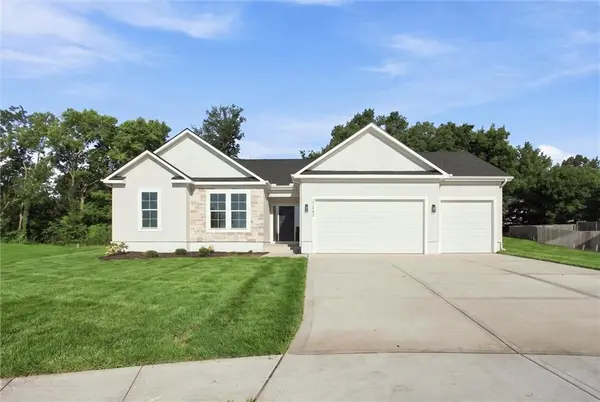 21063 W 225th ST, Spring Hill, KS 66083