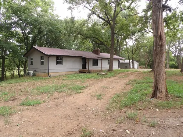 2594 Georgia RD, Ottawa, KS 66067