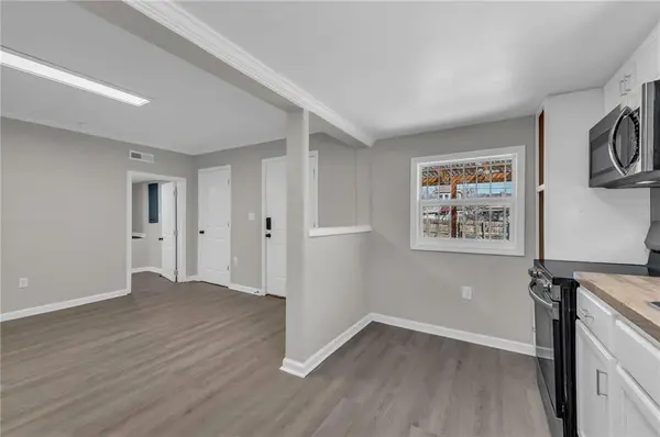 5208 E 8th ST, Kansas City, MO 64124