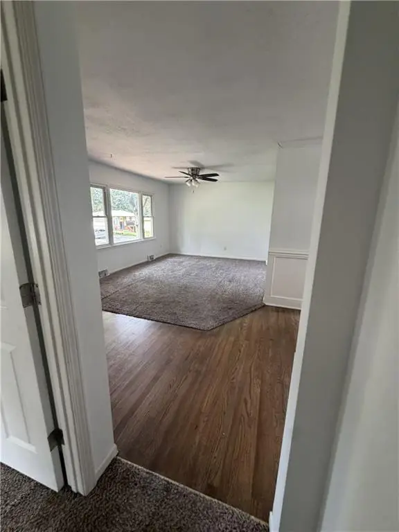 8829 N Holmes ST, Kansas City, MO 64155