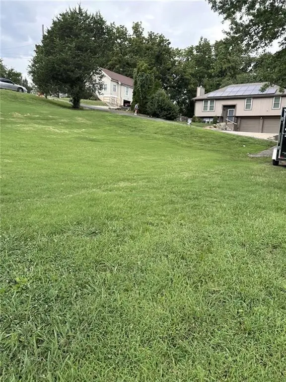 1819 NW 50th St ST, Northmoor, MO 64151