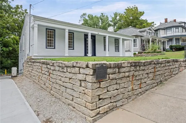 633 Main ST, Weston, MO 64098