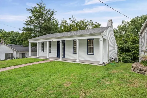 633 Main ST, Weston, MO 64098