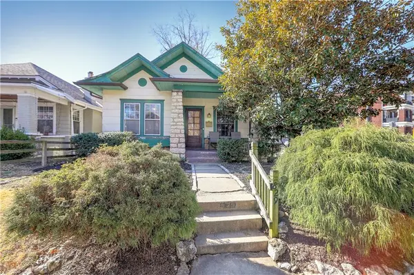 829 W 40 ST, Kansas City, MO 64111