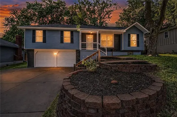 5210 S Mccoy ST, Independence, MO 64055