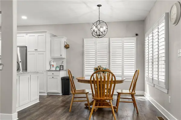 7 SE 230 RD, Warrensburg, MO 64093