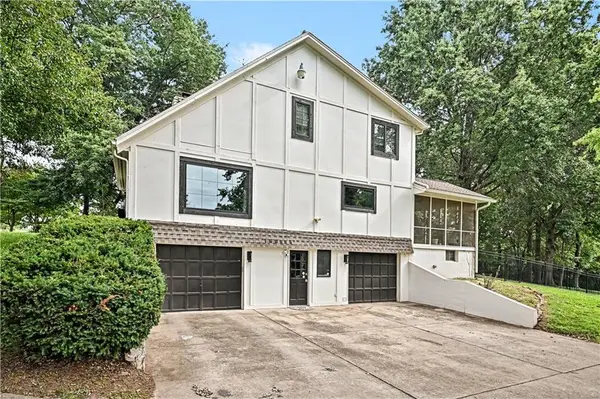 4811 Lees Summit RD, Kansas City, MO 64136