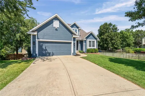 6214 W 155th PL, Overland Park, KS 66223